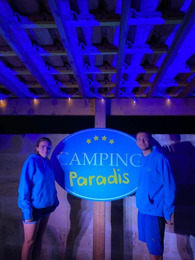 Camping Le Pressoir Petit-Palais-et-Cornemps Exterior photo